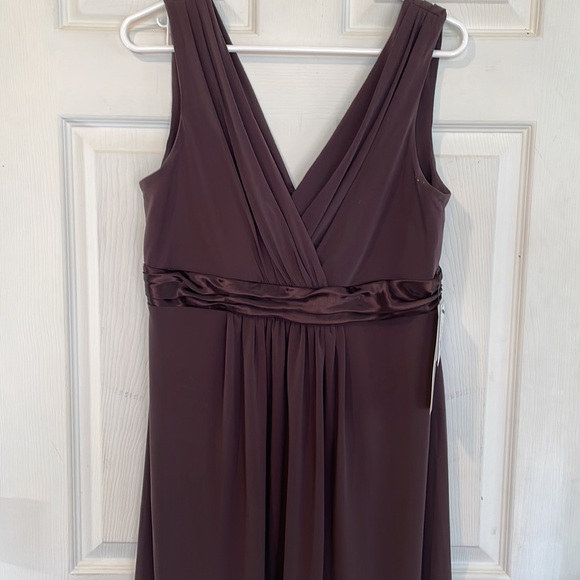 David’s Bridal Size 12 Sleeveless Dress - Picture 2 of 13